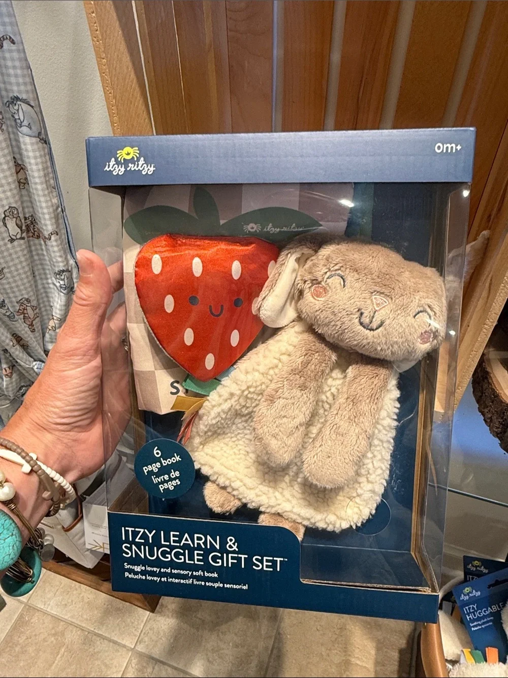Itzy Ritzy Learn & Snuggle Gift Set Strawberry & Bunny Snuggle Gift Set NEW
